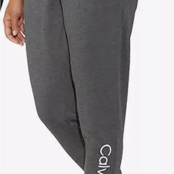 NWT 2 pack Calvin Klein women’s Gray Sweatpants. Size M. You get both! - Picture 4 of 7